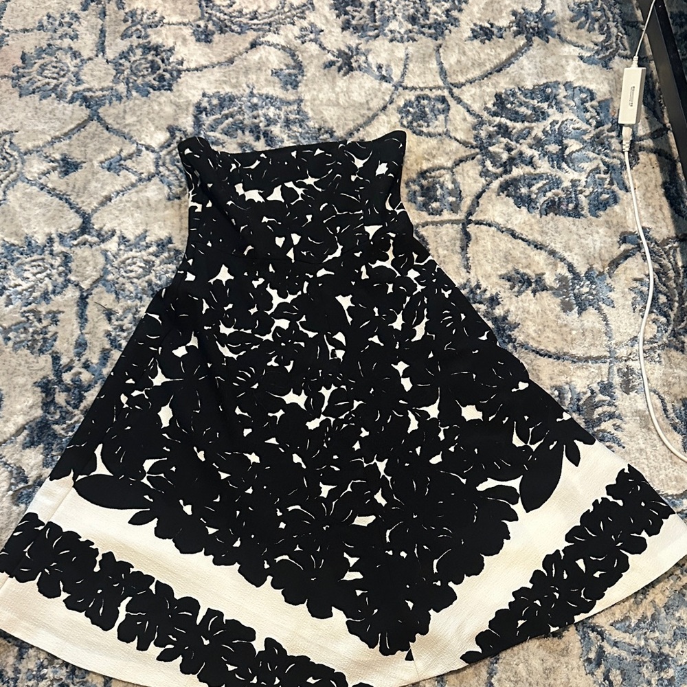White House Black Market Strapless Black and White Dress